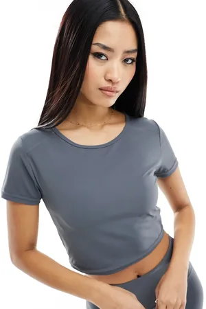 Urban Threads Top entallado de manga corta de tejido muy suave de