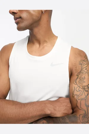 Nike Camiseta blanca sin mangas Dri-FIT Miler de