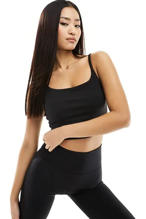 Urban Threads Top de tirantes y corte entallado alargado de tejido muy suave de