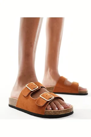 Glamorous Sandalias tostadas con planta moldeada y diseño de dos tiras de -Marrón