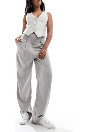 VERO MODA Pantalones grises de corte sartorial, talle alto y pernera recta holgada con raya diplomática y detalle de trabillas de