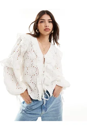 VILA Blusa blanca con cuello de pico, lazada delantera y bordado inglés de -Blanco