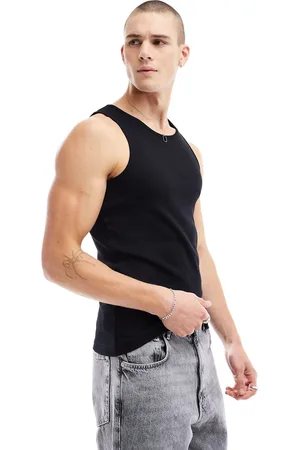 River Island Camiseta de tirantes de canalé negra de