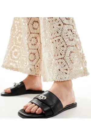 Public Desire Sandalias negras con detalles metálicos Radiance de