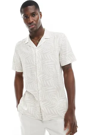 New Look Camisa color de manga corta con estampado de palmas de mezcla de lino de -Beis neutro