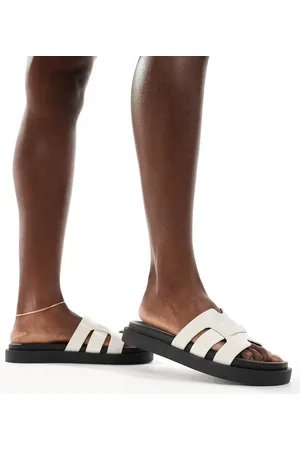 Schuh Sandalias color crudo efecto piel de cocodrilo planas Timmy de -Blanco