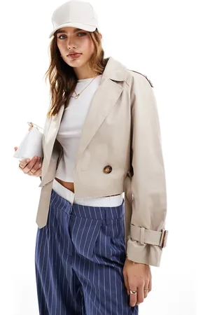 Miss Selfridge Gabardina corta de - neutro
