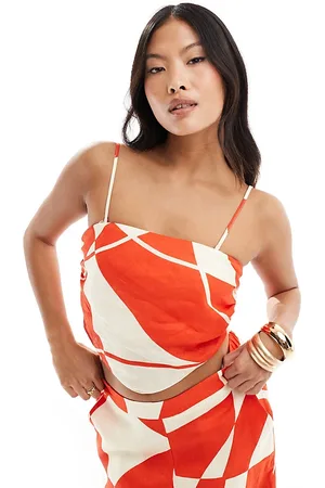 Forever New Top rojo y blanco estampado con escote palabra de honor y bajo de pico de (parte de un conjunto)-Multicolor