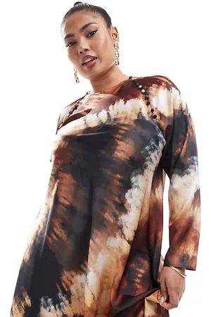 ASOS Vestido largo de corte al bies con estampado floral difuminado y detalle de botones de satén de ASOS DESIGN Curve-Multicolor