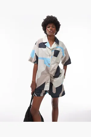 Topshop Camisa de manga corta con estampado abstracto de (parte de un conjunto)