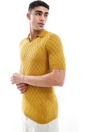 ASOS Polo amarillo mostaza de manga corta con patrón de rombos de punto de