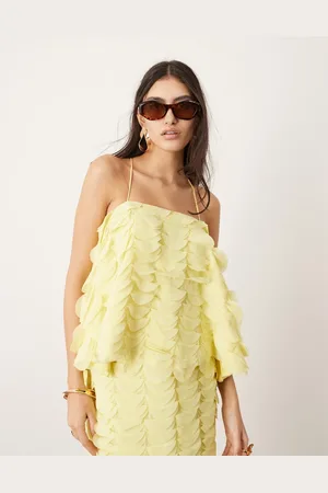 ASOS Top amarillo limón drapeado de tirantes con diseño circular texturizado de (parte de un conjunto)