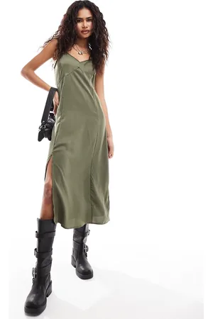 French Connection Vestido lencero midi de satén de -Verde