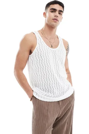 ASOS Camiseta blanca holgada de tirantes con cuello ancho y patrón en zigzag transparente de