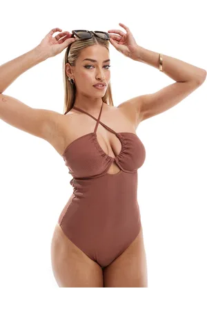 Ivory Rose Bañador de copas grandes marrones de talla dual con cuello halter, diseño invertido y detalle de cuentas de canalé de