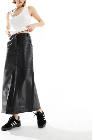 River Island Falda semilarga negra de cuero sintético de