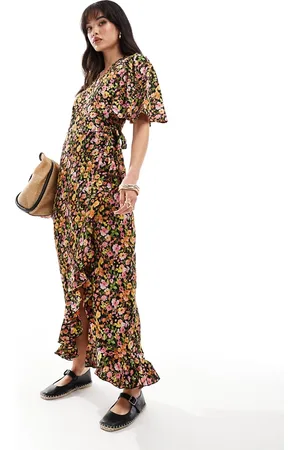 VERO MODA Vestido largo oscuro cruzado en la parte delantera con estampado floral de