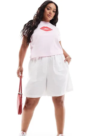 ASOS Pantalones cortos blancos de corte alargado estilo bóxer de ASOS DESIGN Curve
