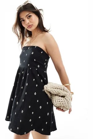 ONLY Vestido corto estilo palabra de honor con estampado de hojas de algodón de