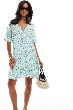 VERO MODA Vestido corto claro cruzado en la parte delantera con estampado floral de -Verde