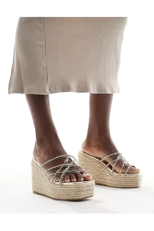 Simmi London Alpargatas doradas con pedrería Sand de SIMMI London-Dorado