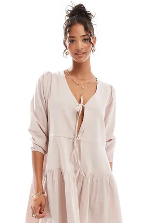 Esmée Vestido playero corto color escalonado de manga larga con lazada delantera de mezcla de lino de -Blanco