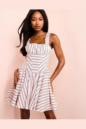 ASOS Vestido corto rosa a rayas de tirantes fruncidos con sobrefalda de popelina de algodón de