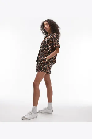 Topshop Pantalones cortos multicolores con estampado de leopardo de (parte de un conjunto)