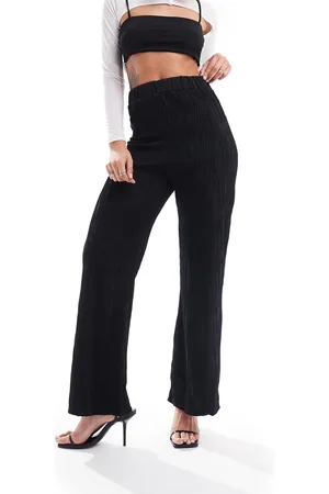 New Look Pantalones negros de pernera ancha con acabado texturizado de