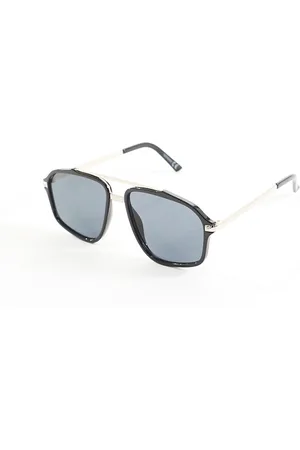 ASOS Gafas de sol negras de estilo aviador con lentes ahumadas y detalle en la patilla de