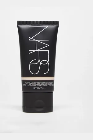 NARS Hidratante con color y FPS 30 Pure Radiant de -Beis neutro
