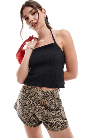 ASOS Top con cuello halter y lazada trasera de tejido texturizado de