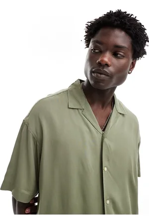 ADPT. Camisa caqui extragrande con cuello de solapas de -Verde