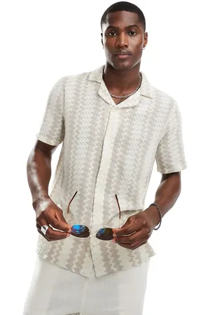 Hollister Camisa color crema y tostado a rayas de manga corta con cuello de solapas de croché de -Blanco