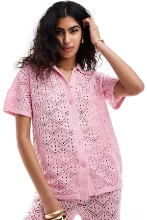 The Frolic Camisa playera chicle con hombros caídos de croché Hibiscus de (parte de un conjunto)