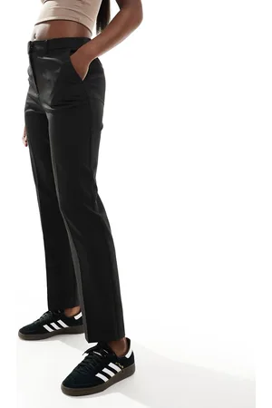 Miss Selfridge Pantalones negros de corte amplio y pernera slim de