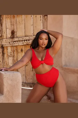 Moda Minx Top con detalle anudado de tejido efecto rugoso de Curve x Bernadette Afia