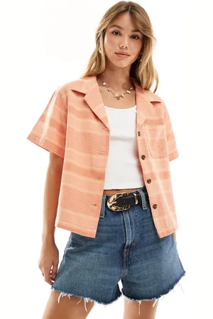 Wrangler Camisa de manga corta con cuello de solapas de tejido texturizado de