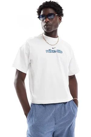 Nike Camiseta blanca de corte cuadrado con estampado gráfico de