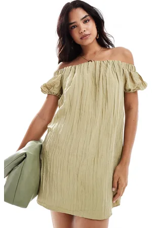 New Look Vestido corto con escote Bardot de tejido efecto rugoso de -Verde