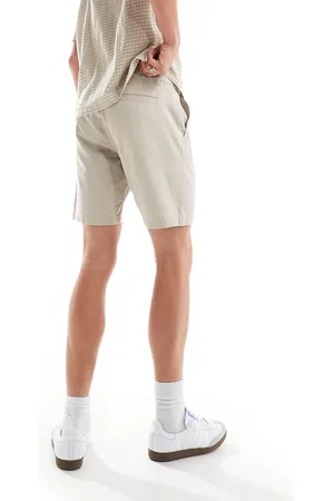 New Look Pantalones cortos chinos en color de -Beis neutro