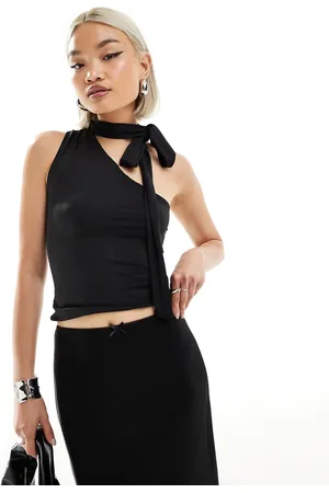 Weekday Top con cuello halter asimétrico Iza de