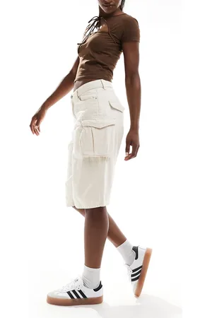 ONLY Pantalones cortos cargo color utilitarios de corte extragrande de -Blanco