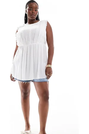 Yours Camisa blanca con sobrefalda de tejido rugoso de