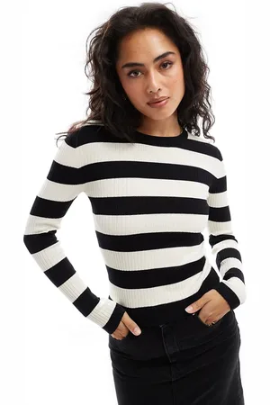 JDY Jersey a rayas negras y blancas de cuello redondo de