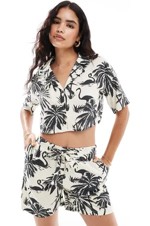 Noisy May Camisa resort corta color crema de corte cuadrado con estampado de palmeras de (parte de un conjunto)-Blanco