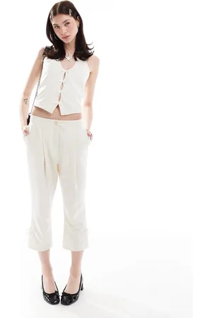 Reclaimed Pantalones capri blancos con lazos de (parte de un conjunto)