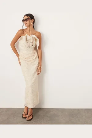 ASOS Vestido largo color drapeado con escote palabra de honor estructurado de tejido texturizado de -Blanco