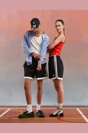 adidas Pantalones cortos negros Adicolour de