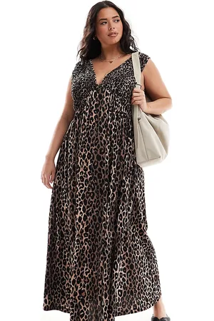 ASOS Vestido semilargo con estampado de leopardo, cuello de pico y bajo amplio de ASOS DESIGN Curve-Multicolor